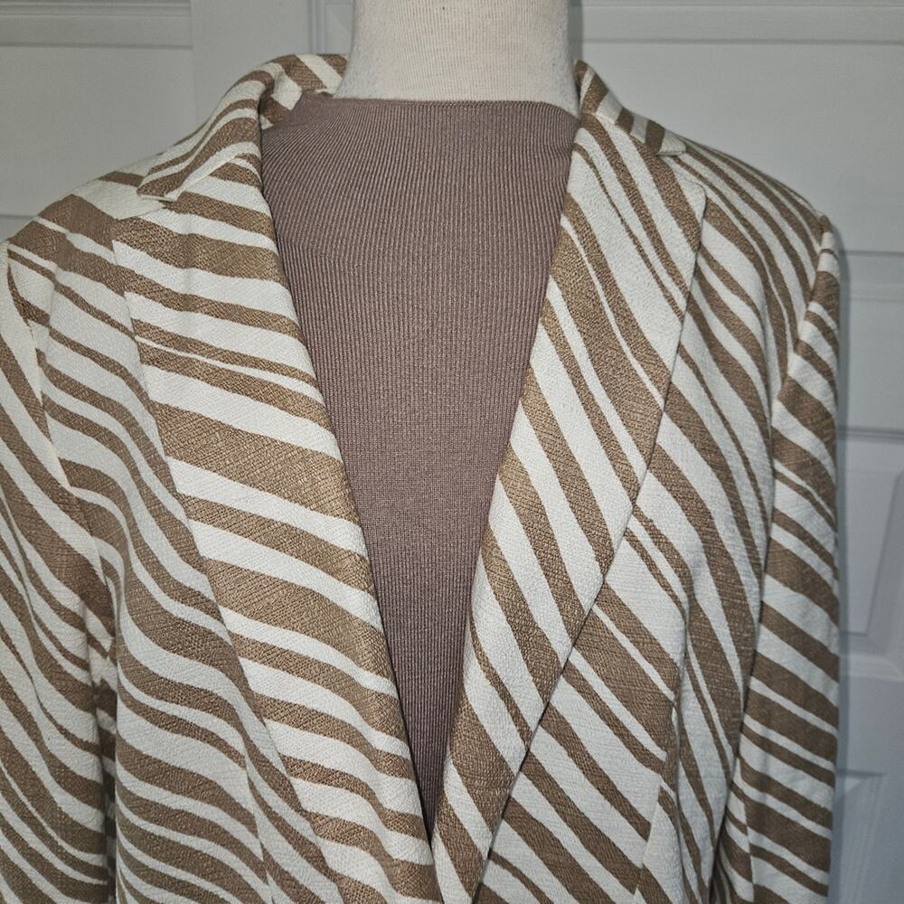Ann Taylor Tan White Zebra Print Hutton Blazer Size 16